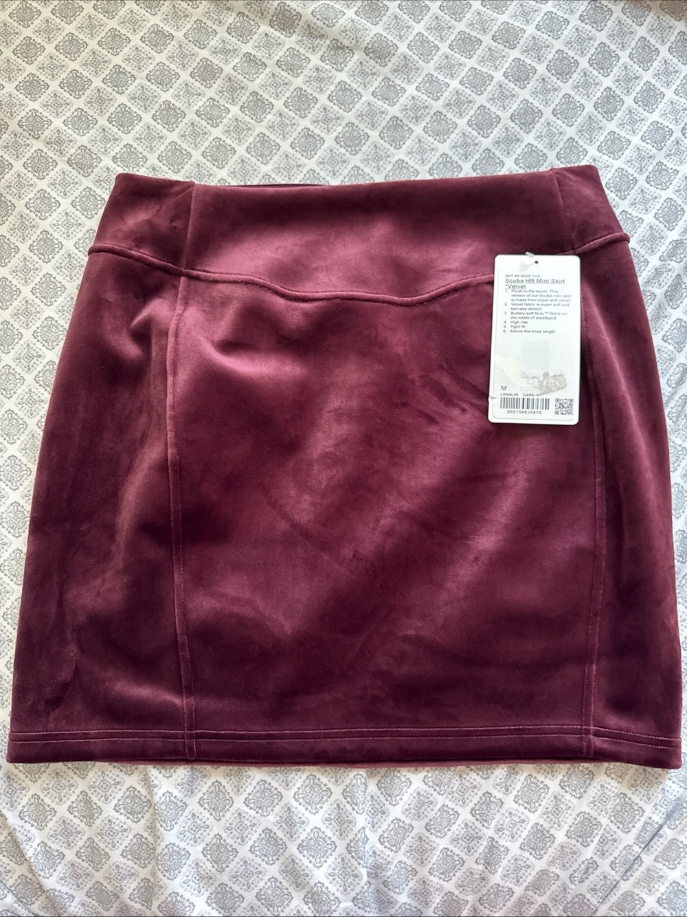 Lululemon Scuba HR Velvet Skirt